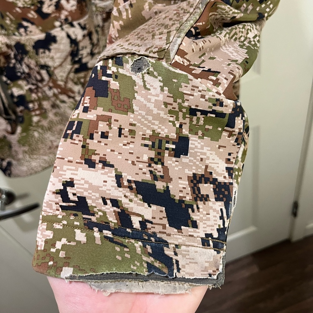 Sitka Gear Men's Camo Windstopper jetstream Jacket -Mossy Green - Picture 8 of 16